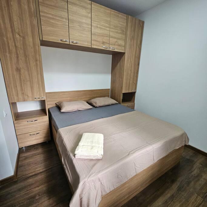 2 Bedroom Central Apartment Кишинёв Экстерьер фото
